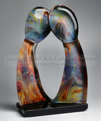 Zwei Figuren aus Chalcedonglas