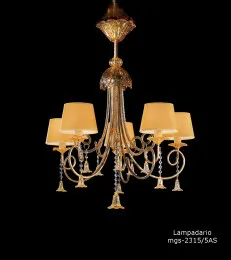 Lustre avec une décoration orange à abat-jour lampes cinq